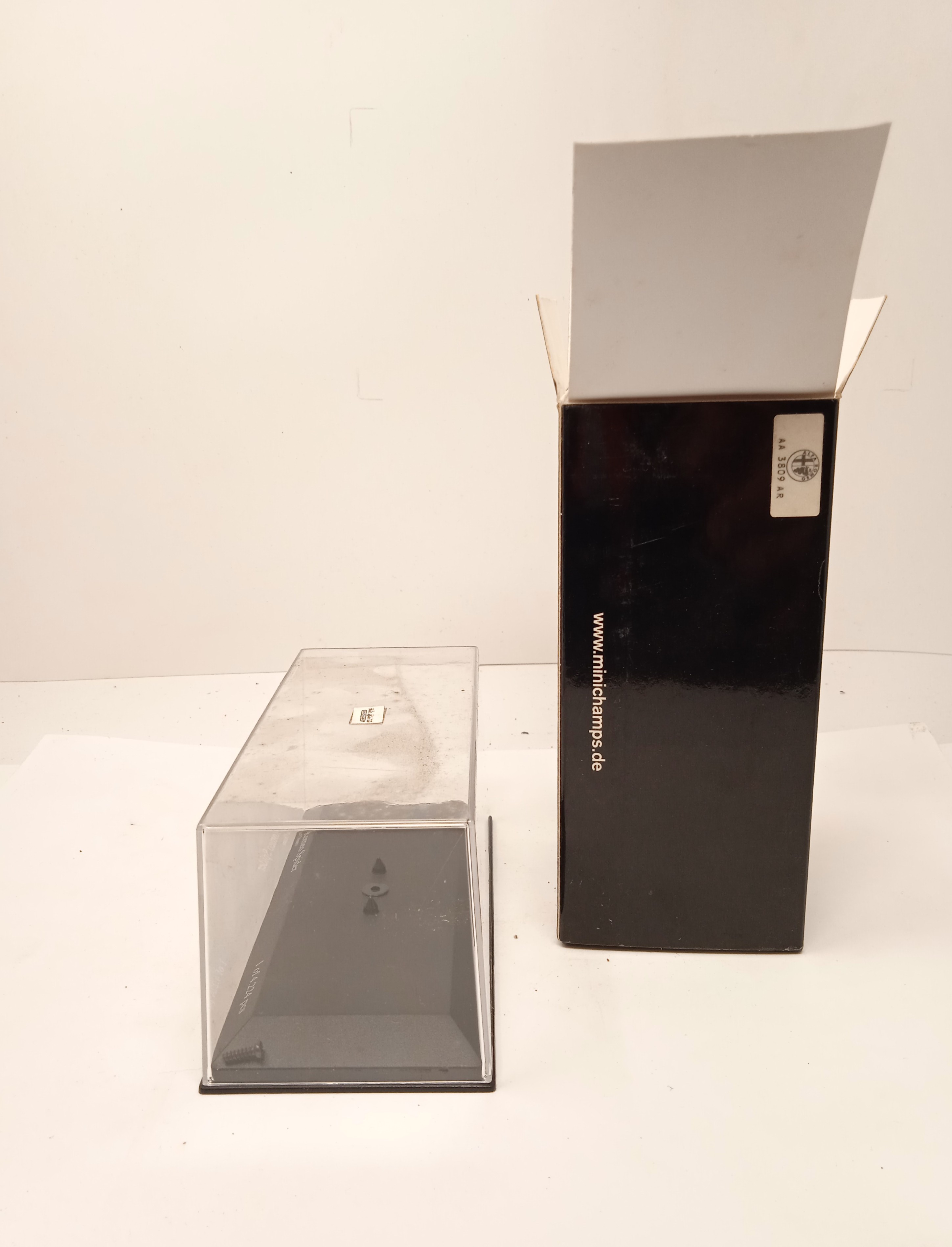 Empty Box 1:43 Scatola Vuota Originale a Scelta Vari Modelli Marca Minichamps - Foto 6 di 501