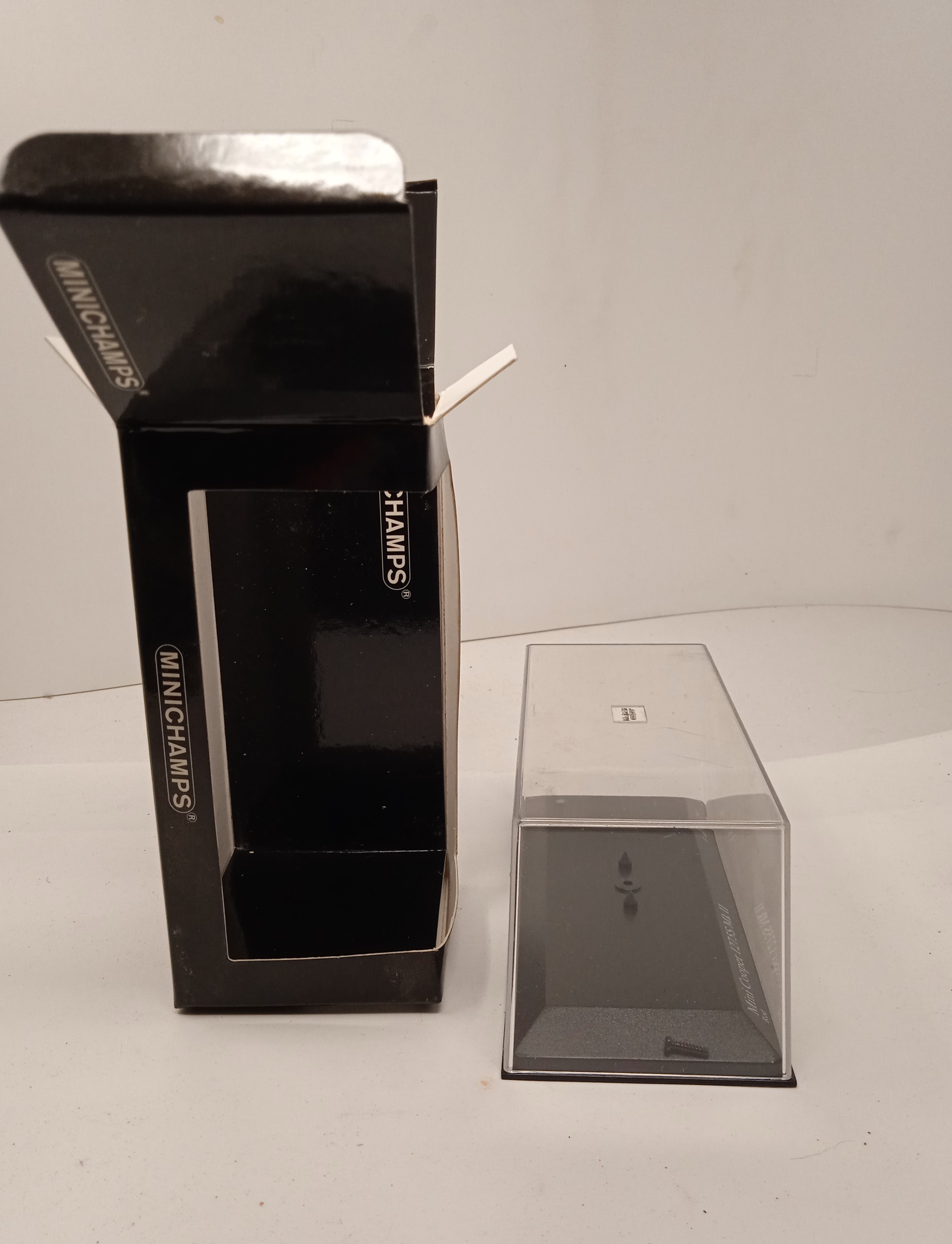 Empty Box 1:43 Scatola Vuota Originale a Scelta Vari Modelli Marca Minichamps - Foto 317 di 501