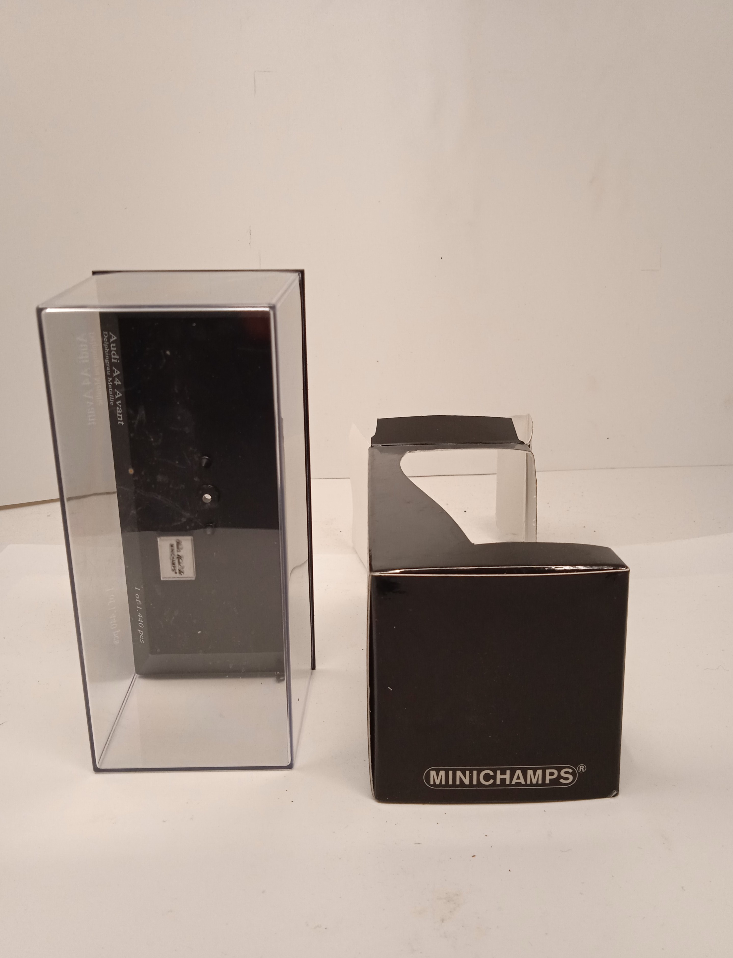 Empty Box 1:43 Scatola Vuota Originale a Scelta Vari Modelli Marca Minichamps - Foto 57 di 501