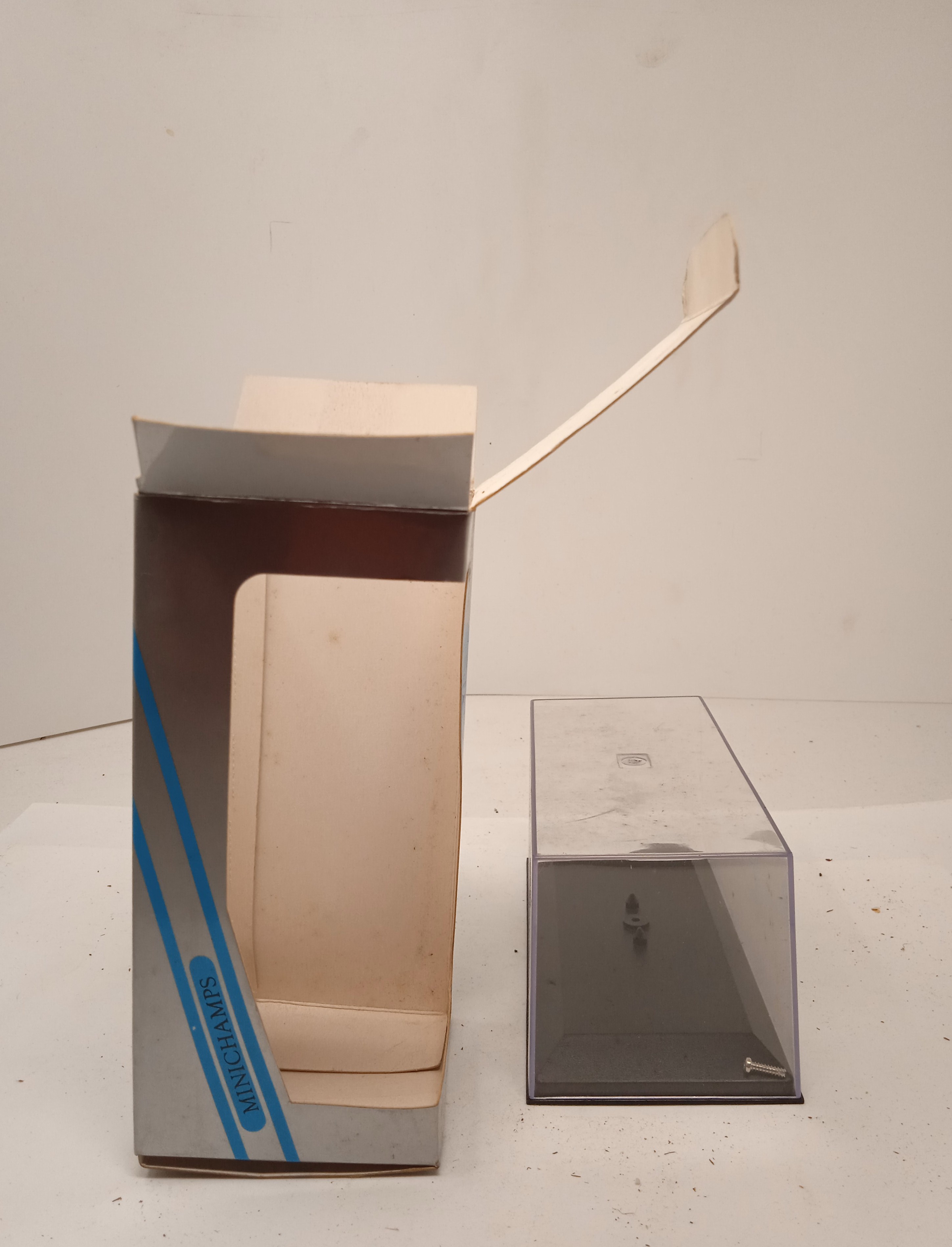 Empty Box 1:43 Scatola Vuota Originale a Scelta Vari Modelli Marca Minichamps - Foto 71 di 501