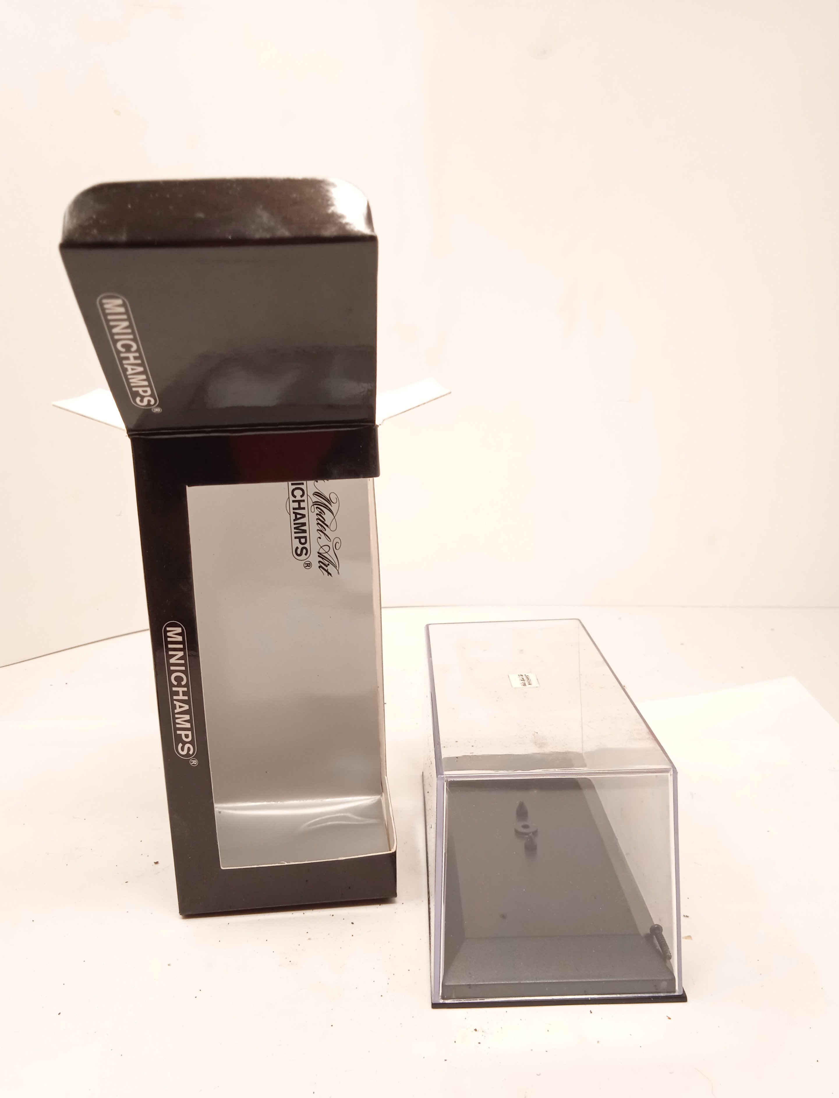 Empty Box 1:43 Scatola Vuota Originale a Scelta Vari Modelli Marca Minichamps - Foto 488 di 501